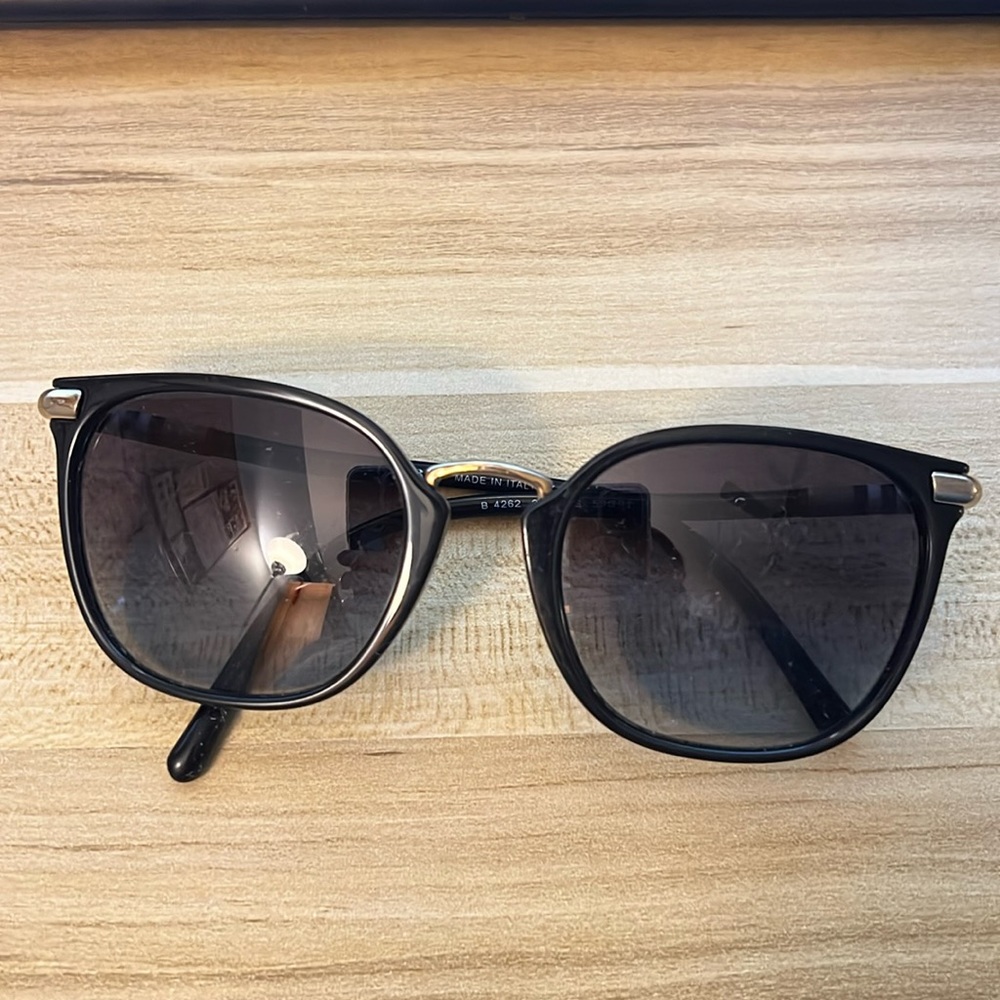 Burberry sunglasses